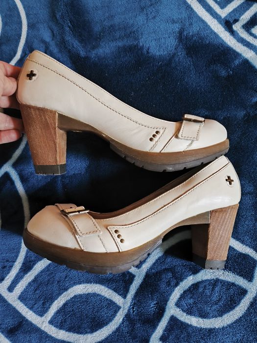 Продам туфли 42 размера