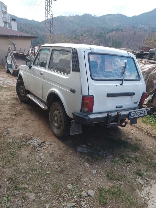 Продавам си нивичката