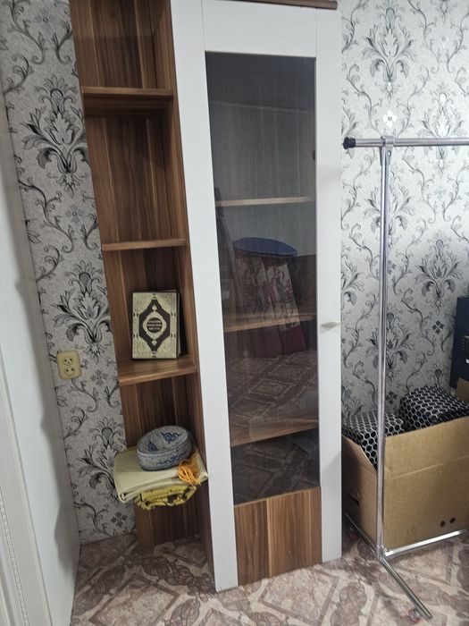 Для посуды шкафчик