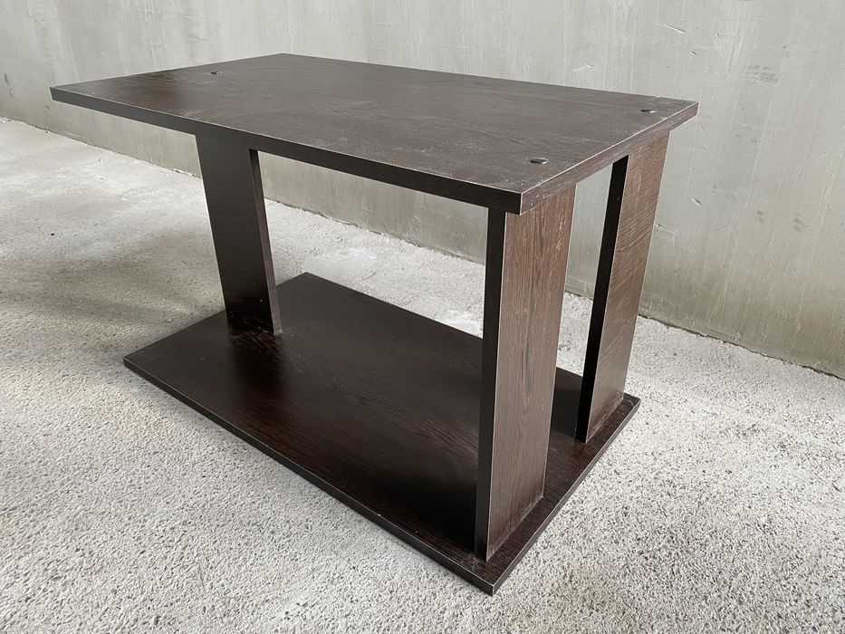 Журнальный столик 150.000 (на колесах)