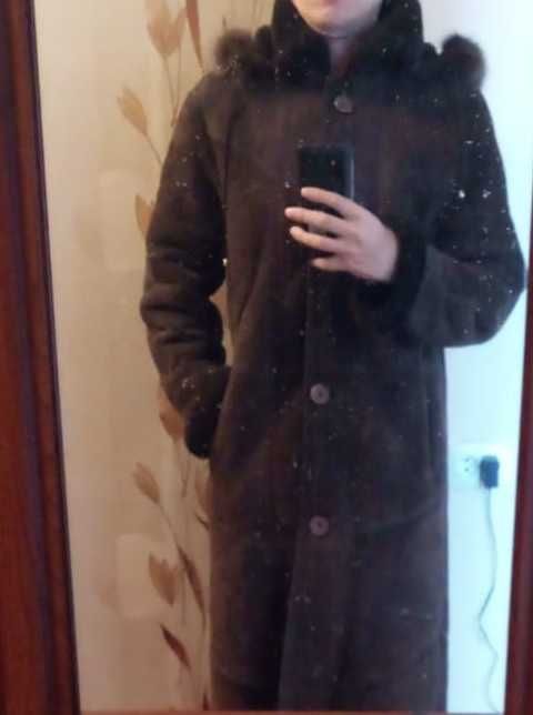 Женскую шубу теплую