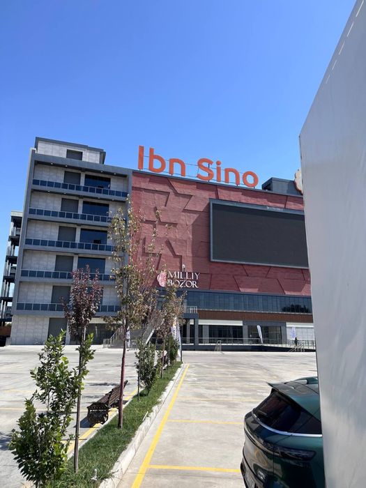 Magazin Stroymart Ibn Sino savdo markazida