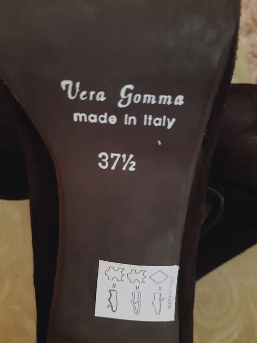 Pantofi cu toc din piele