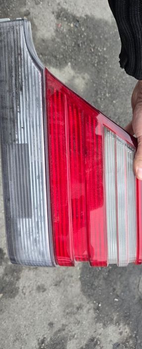 Продам задние фонари