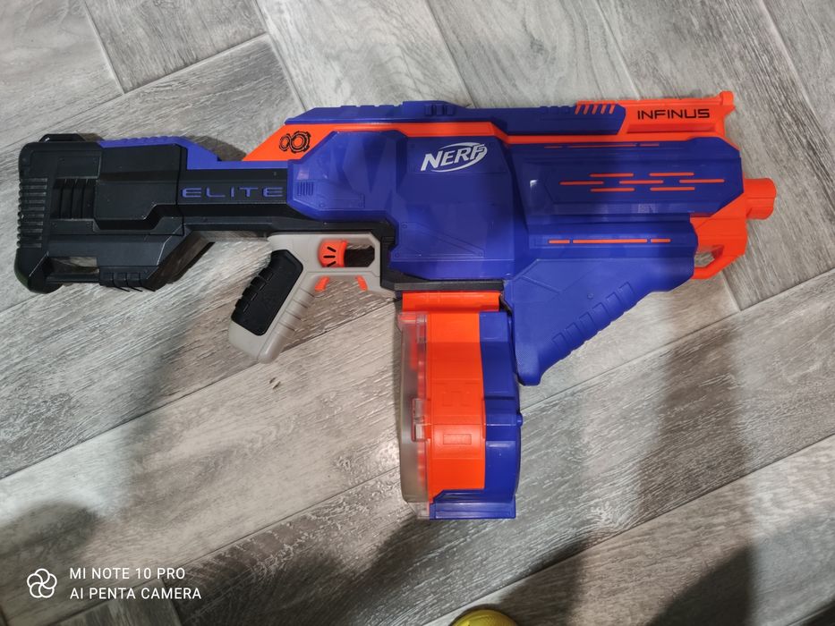 Коллекция игрушечных бластеров  NERF (100% оригинал)