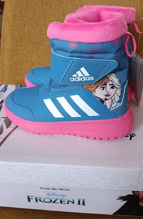 Нови ADIDAS зимни ботуши, 32 номер.