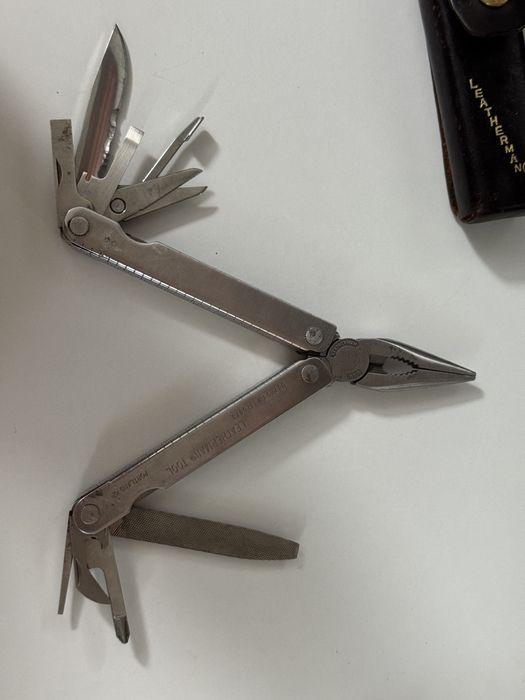Leatherman cu husa