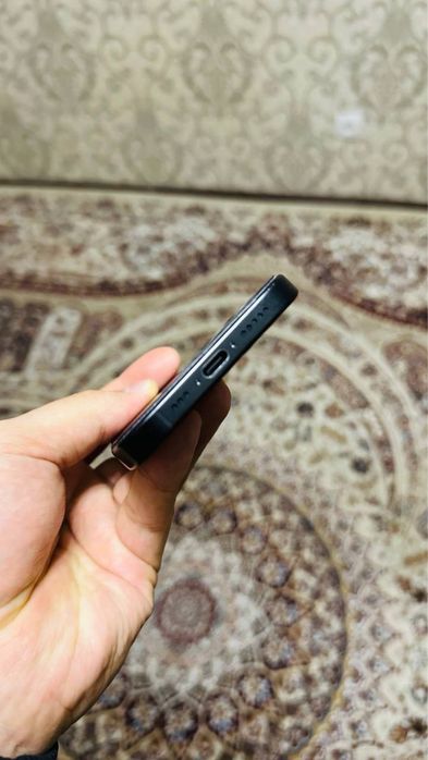 Iphone 16 pro qora rang