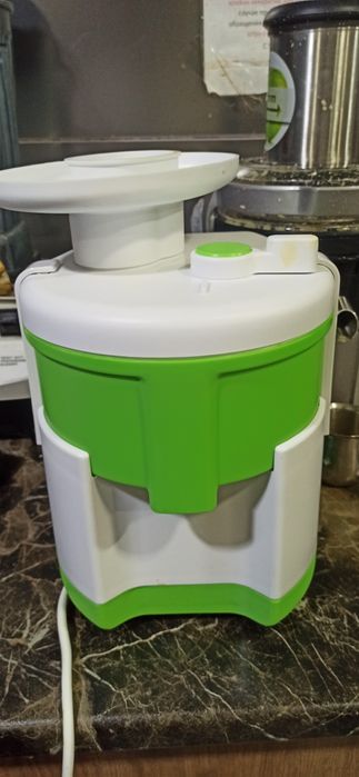 Продается соковыжималка Журавинка