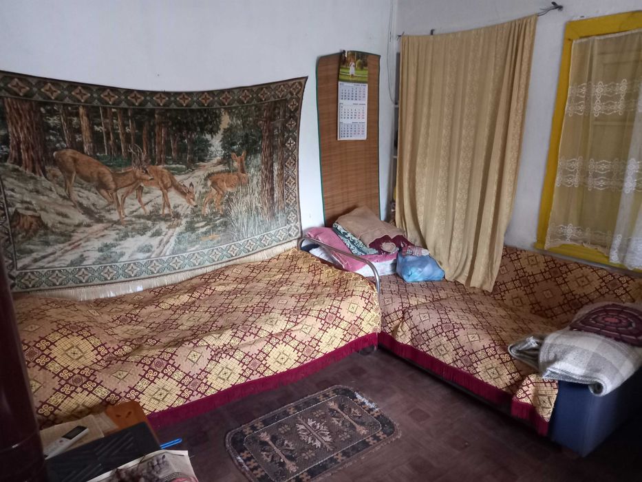 Къща с двор супер център с.Елшица