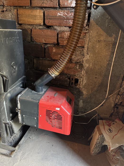 Пелетен котел 24KW с горелка, помпа и бункер
