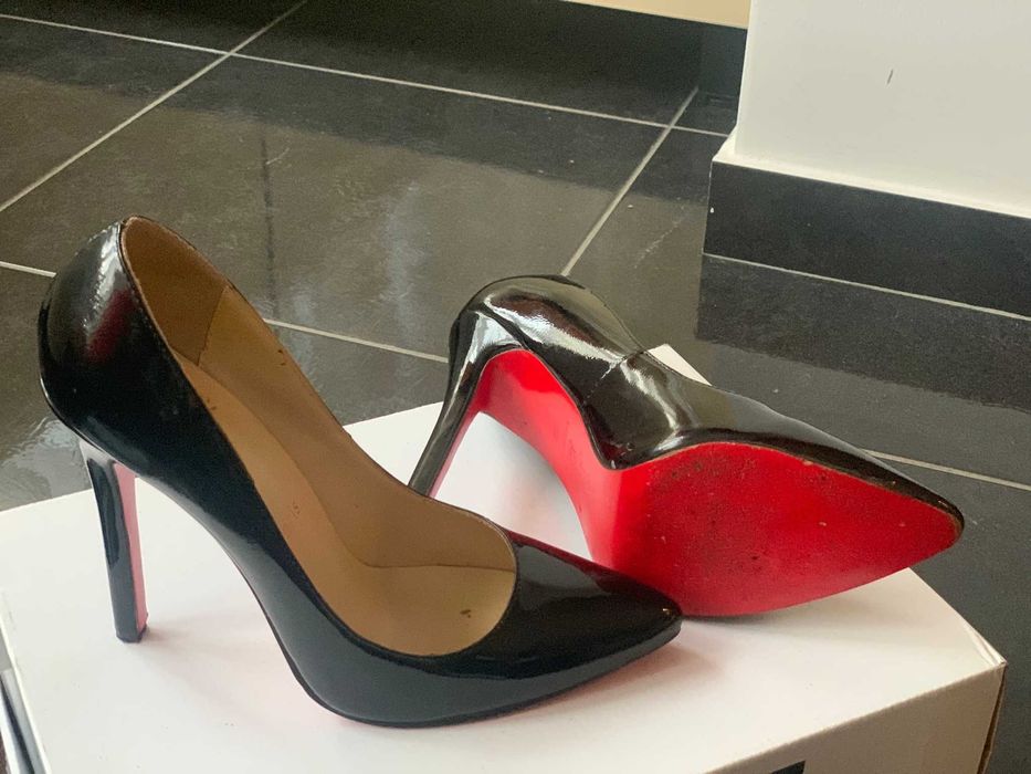 Pantofi Christian Louboutin So Kate 120
