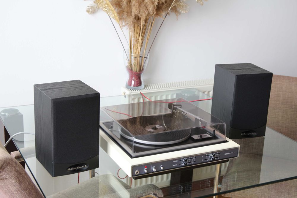 Rank Arena A1005E cu pick-up Garrard 6-200CP si boxe Wharfedale Valdus