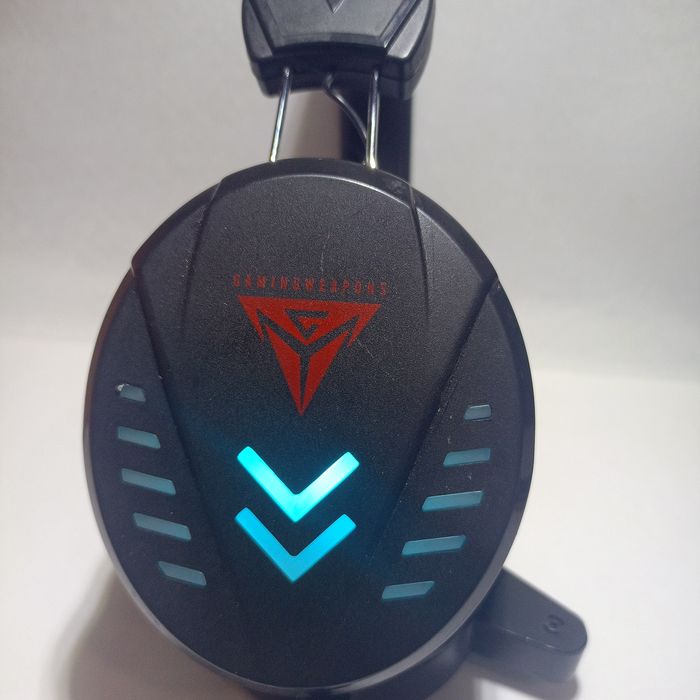 Продам проводные наушники