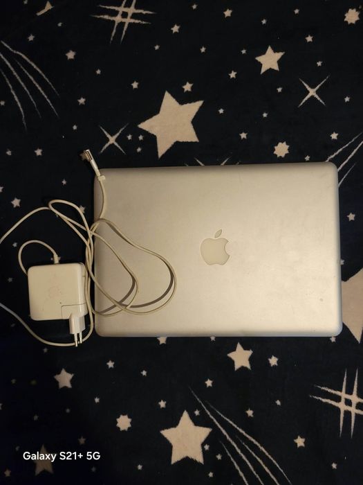 Macbook late si apple tv box