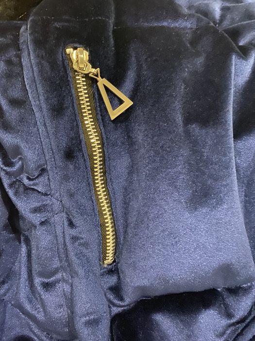 Пуховик зимний бархатный