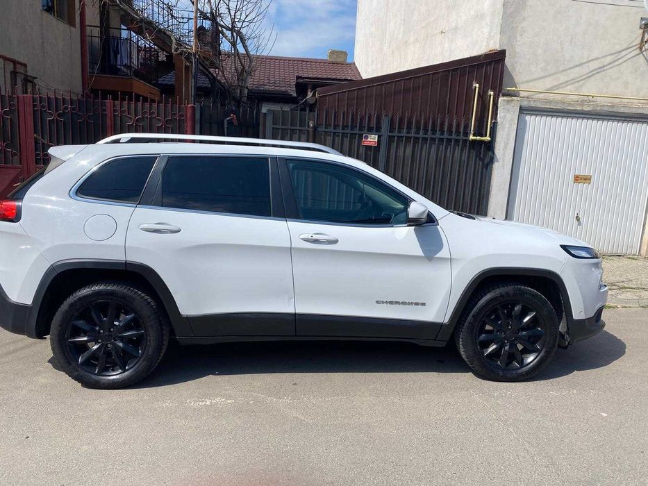 JEEP Cherokee 2015 — imagine 2
