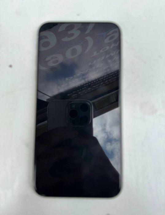 Iphone 11 srochni sotiladi