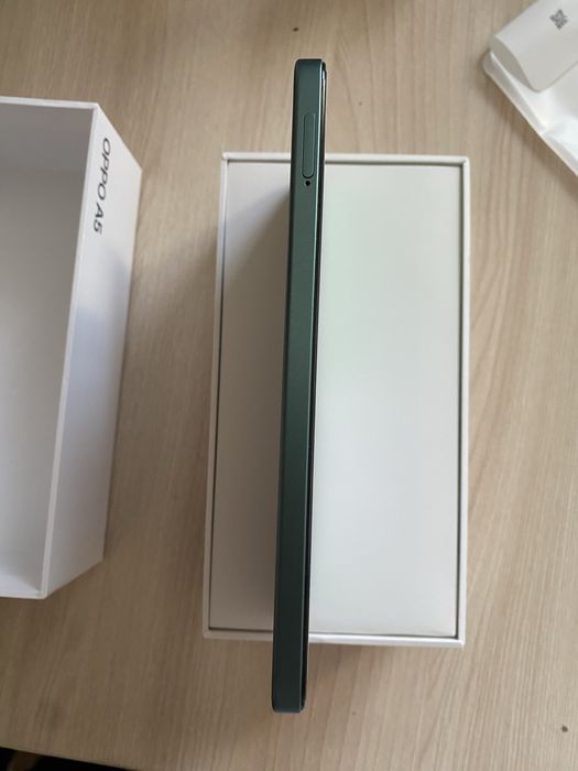 OPPO A5 - жана/новий