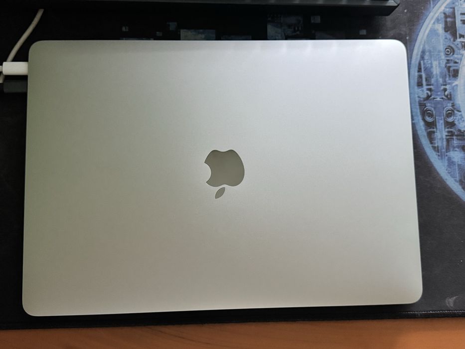 MacBook Air M1 8/256