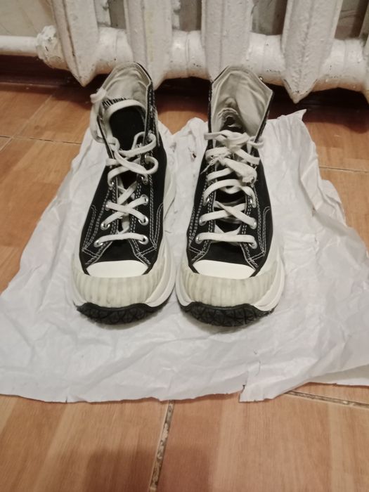 Продам оригинальные converse.