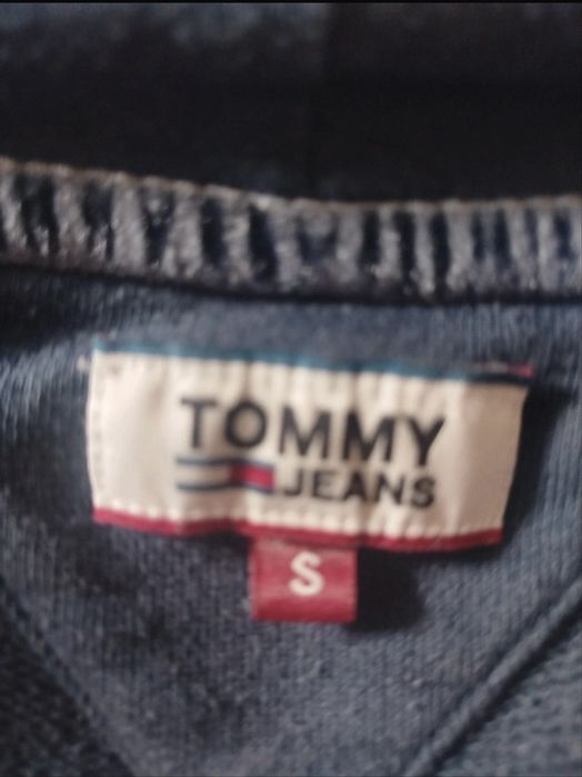 Hanorac Tommy.