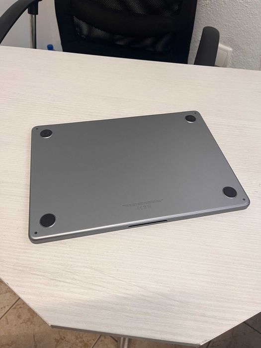 Macbook Air M2 8GB RAM 256GB