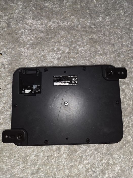 Subwoofer auto activ slim Class-D – Design compact pentru sub scaun (include cablaj)