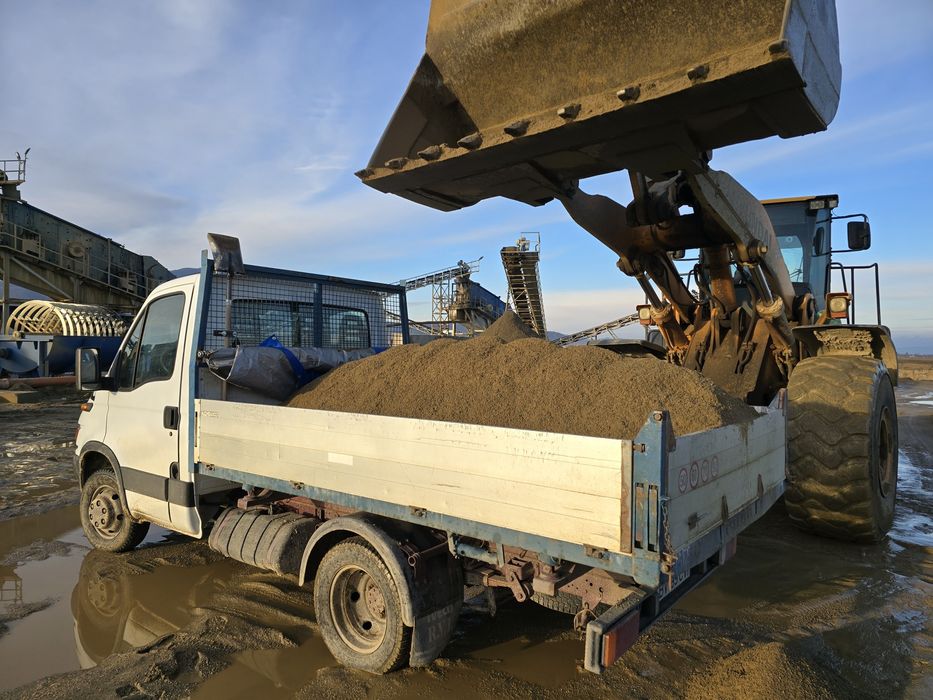 Transport basculabil Nisip Piatra Amestec Pietris  Marfa moloz