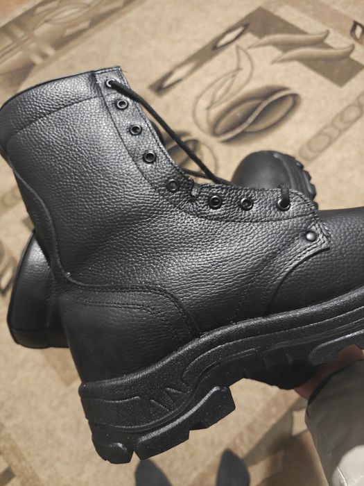 Продам зимние берцы