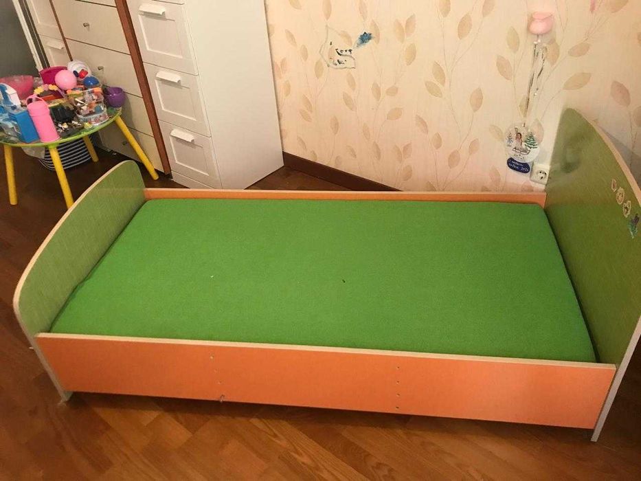 детская мебель - стол шкаф комод кровать