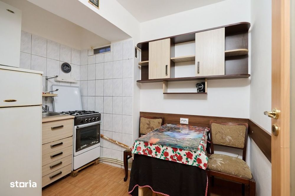 Apartament Doua Camere Decomandat Razboieni