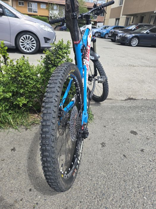 Bicicleta suspensii full reglabile Fox