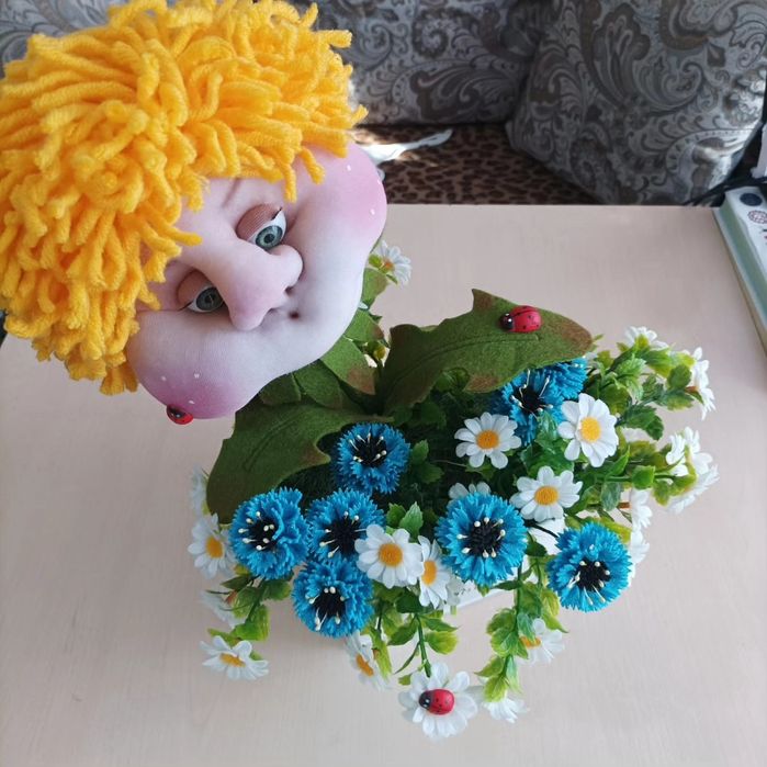 Куклы-цветы из капрона. Ручная работа