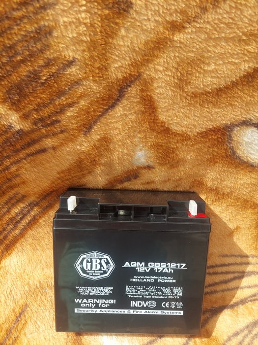 Vând baterie noua nefolosita