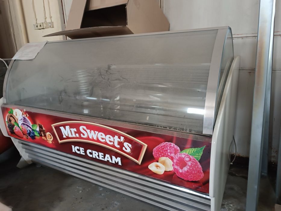 Хладилни витрини Айси