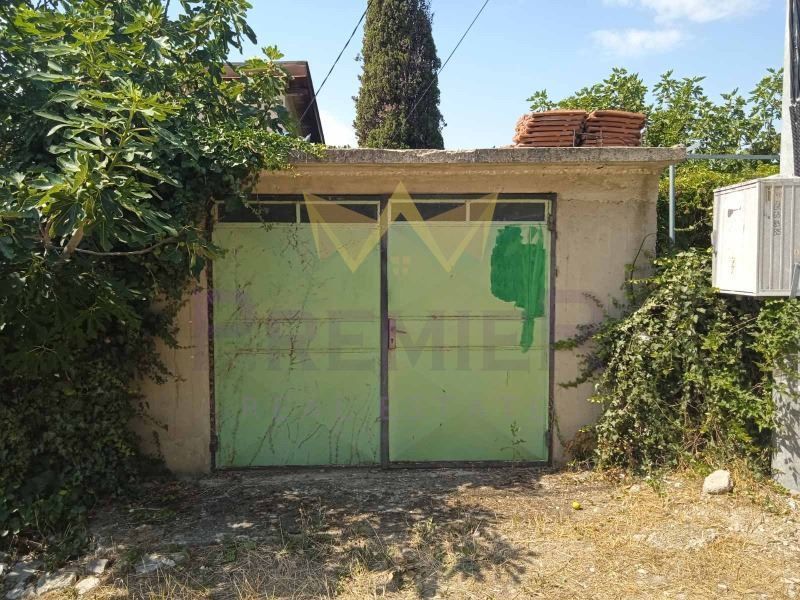 Къща в Добрич, област-к.к.Албена площ 80 цена 105000