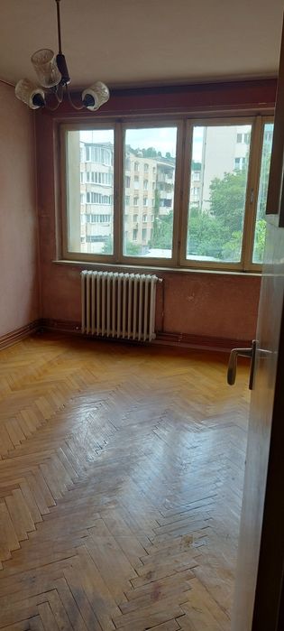 De vânzare apartament 2 camere, 50 mp, etaj 3/10, Str. Brașovului – Tudor, lângă Complex Dacia