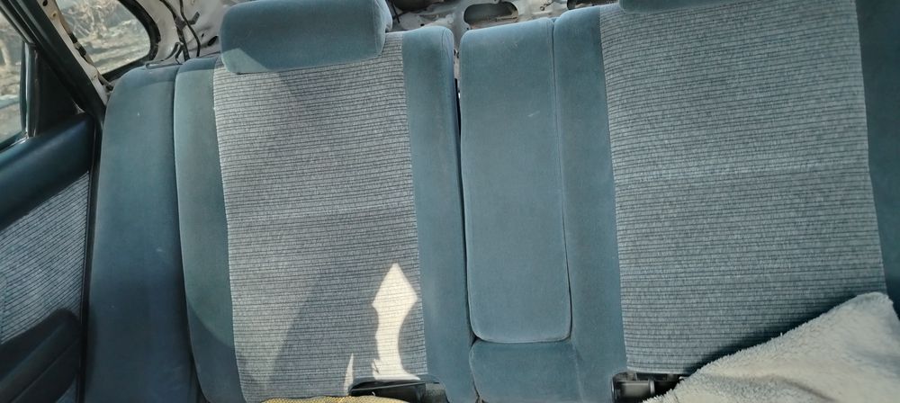 Тоета карина е продам