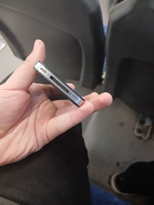 iPhone 4s рабочий на запчасть