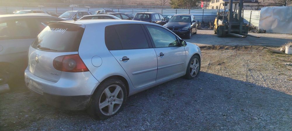 VW Golf 2,0 TDI, Фолксваген Голф 5 на части! Юли 2006