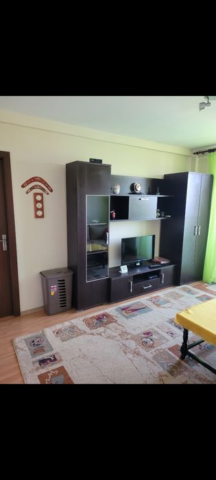 Apartament de inchiriat.