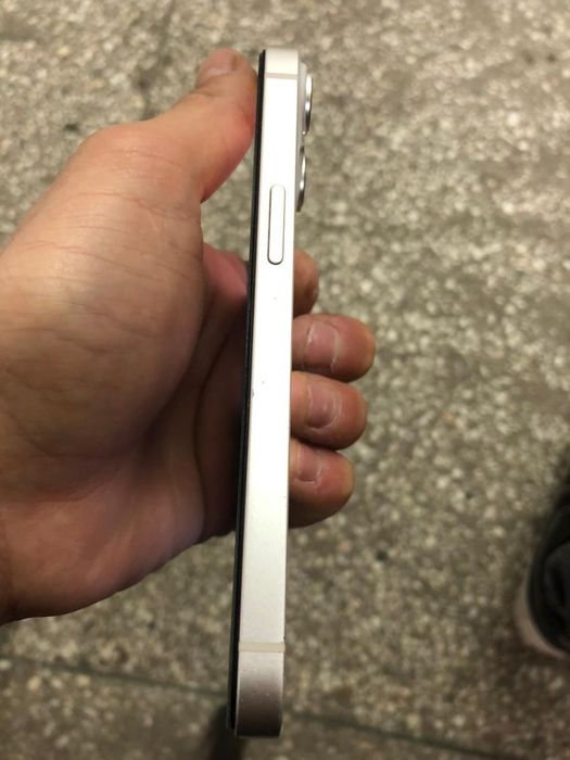 IPhone 14 в хорошем состоянии