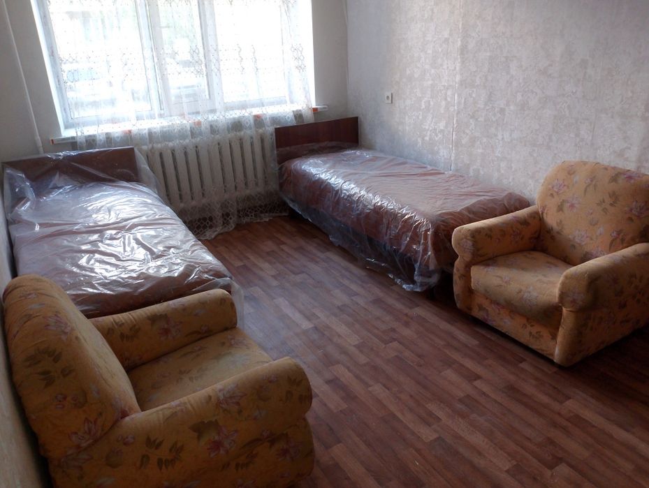 Срочно, Стол в подарок и 2 кресла, Продам 2 кровати