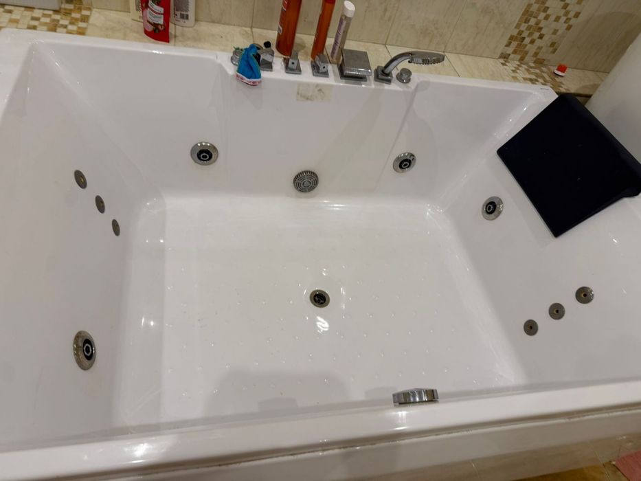 продам джакузи ,работает