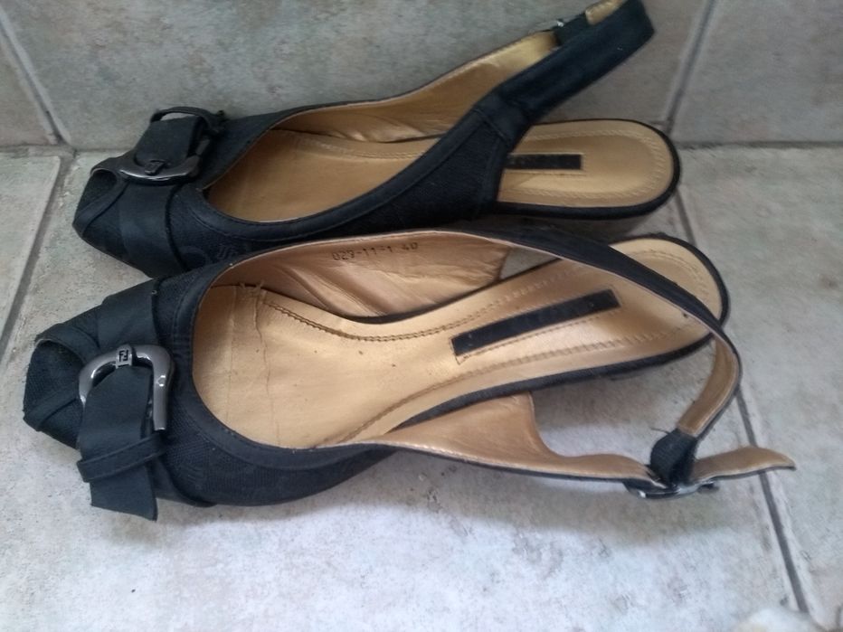 Дамски летни обувки и сандали