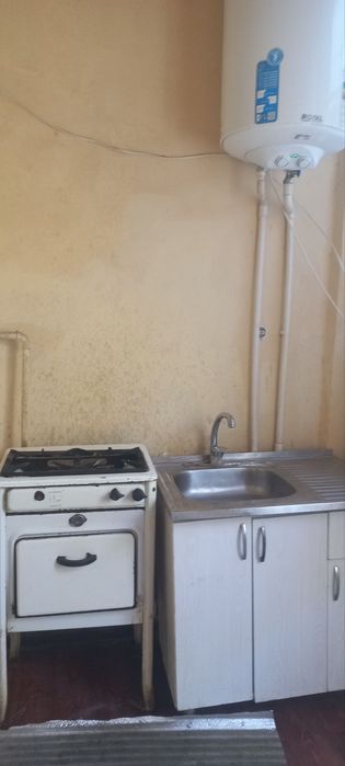 Уй сотилади 3-этаж 1хона