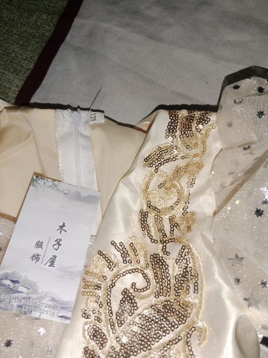 Нарядное платье 3000тг