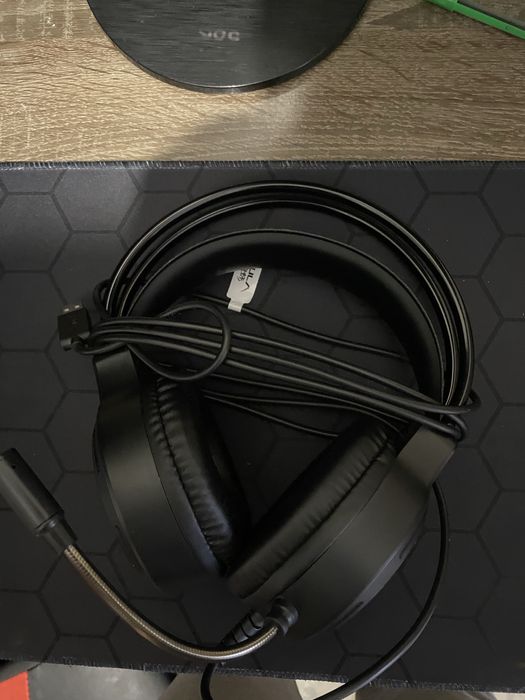 Наушник AULA, Клавиатура AOC + мышка AOC все цветящися разноцветные