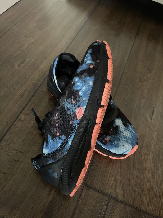 Кроссовки Under Armour